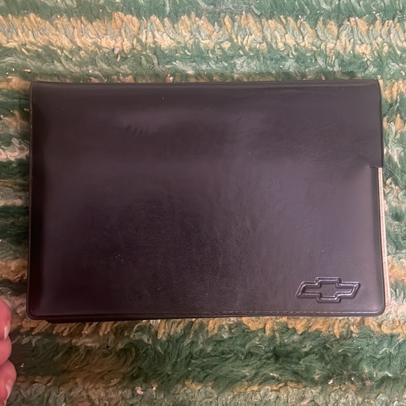 2000 Chevrolet Malibu owner’s Manual - Picture 2 of 12